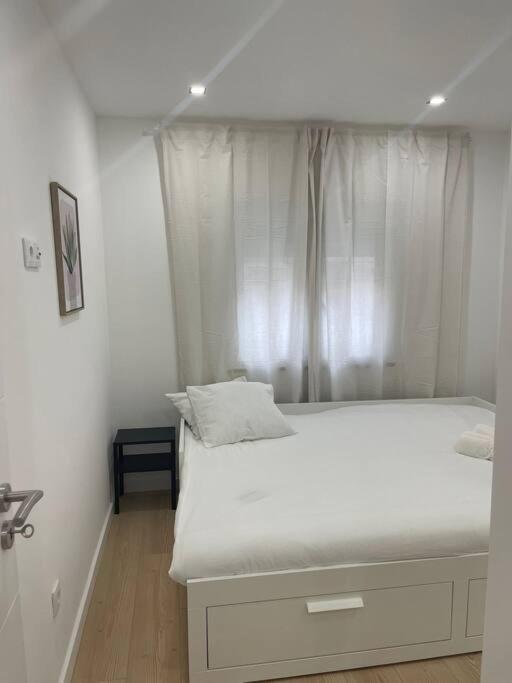 Lovely 2 Bedroom Apartment In South Lisbon Barreiro  Esterno foto