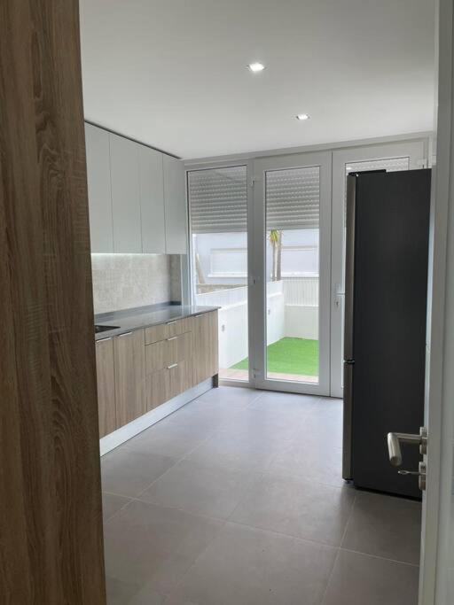 Lovely 2 Bedroom Apartment In South Lisbon Barreiro  Esterno foto